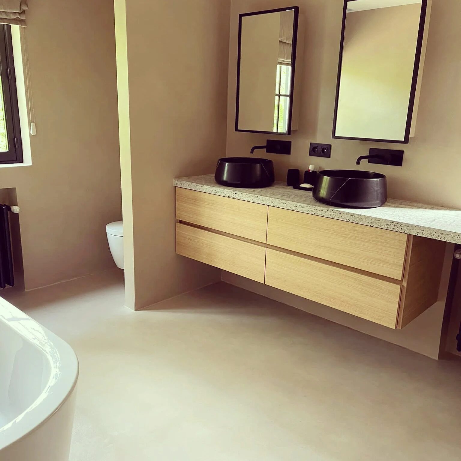 Luxury lime-plaster coating